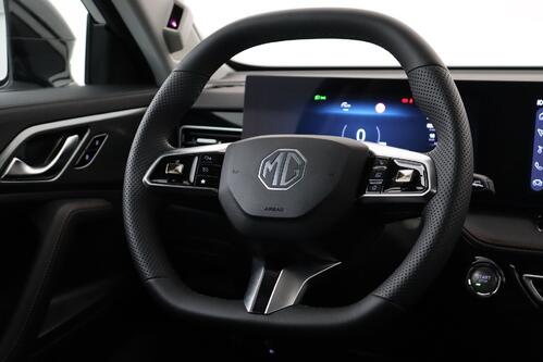 MG HS 1.5 T-GDI COMFORT + GPS + CAMERA + PDC + CRUISE + ALU 