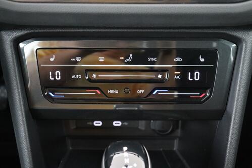 VOLKSWAGEN Tiguan  2.0 TDI DSG + GPS + PDC + CRUISE + ALU