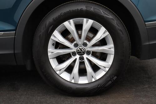 VOLKSWAGEN Tiguan  2.0 TDI DSG + GPS + PDC + CRUISE + ALU