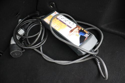 MERCEDES-BENZ A  250 e PROGRESSIVE LINE iA + GPS + LEDER + CAMERA + PDC + CRUISE(ACC) + OPEN DAK + ALU 17 + TREKHAAK 