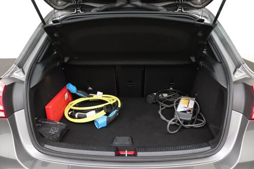 MERCEDES-BENZ A  250 e PROGRESSIVE LINE iA + GPS + LEDER + CAMERA + PDC + CRUISE(ACC) + OPEN DAK + ALU 17 + TREKHAAK 