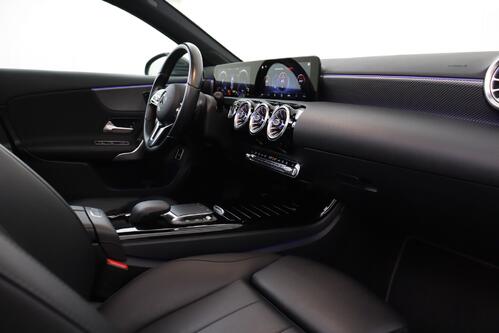 MERCEDES-BENZ A  250 e PROGRESSIVE LINE iA + GPS + LEDER + CAMERA + PDC + CRUISE(ACC) + OPEN DAK + ALU 17 + TREKHAAK 