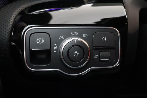 MERCEDES-BENZ A  250 e PROGRESSIVE LINE iA + GPS + LEDER + CAMERA + PDC + CRUISE(ACC) + OPEN DAK + ALU 17 + TREKHAAK 