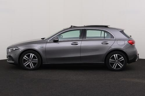 MERCEDES-BENZ A  250 e PROGRESSIVE LINE iA + GPS + LEDER + CAMERA + PDC + CRUISE(ACC) + OPEN DAK + ALU 17 + TREKHAAK 