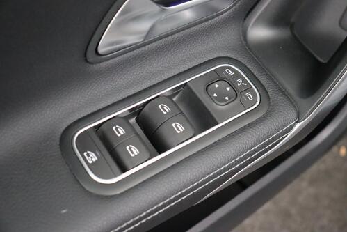 MERCEDES-BENZ A  250 e PROGRESSIVE LINE iA + GPS + LEDER + CAMERA + PDC + CRUISE(ACC) + OPEN DAK + ALU 17 + TREKHAAK 