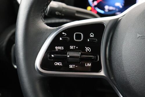 MERCEDES-BENZ A 200  BUSINESS SOLUTION  DA + GPS + CAMERA + HALF/LEDER + PDC + CRUISE + ALU