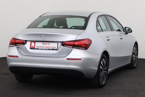 MERCEDES-BENZ A 200  BUSINESS SOLUTION  DA + GPS + CAMERA + HALF/LEDER + PDC + CRUISE + ALU