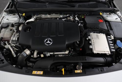 MERCEDES-BENZ A 200  BUSINESS SOLUTION  DA + GPS + CAMERA + HALF/LEDER + PDC + CRUISE + ALU