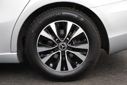 MERCEDES-BENZ A 200  BUSINESS SOLUTION  DA + GPS + CAMERA + HALF/LEDER + PDC + CRUISE + ALU