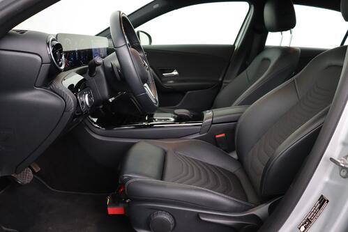 MERCEDES-BENZ A 200  BUSINESS SOLUTION  DA + GPS + CAMERA + HALF/LEDER + PDC + CRUISE + ALU