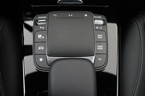 MERCEDES-BENZ A 200  BUSINESS SOLUTION  DA + GPS + CAMERA + HALF/LEDER + PDC + CRUISE + ALU