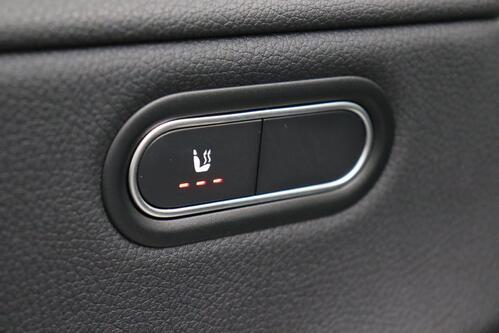 MERCEDES-BENZ A 200  BUSINESS SOLUTION  DA + GPS + CAMERA + HALF/LEDER + PDC + CRUISE + ALU