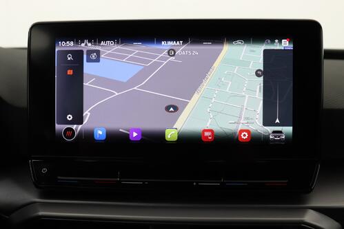 SEAT Leon FR SPORTSTOURER 2.0TDI  DSG + GPS + CARPLAY + CAMERA + PDC + CRUISE + ALU