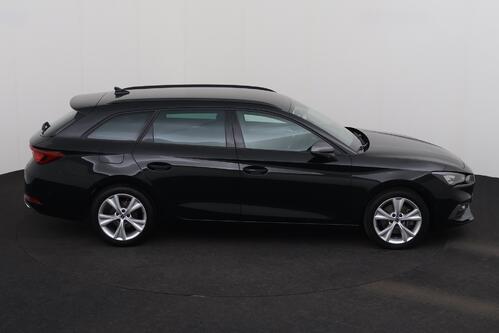 SEAT Leon FR SPORTSTOURER 2.0TDI  DSG + GPS + CARPLAY + CAMERA + PDC + CRUISE + ALU