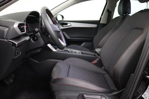 SEAT Leon FR SPORTSTOURER 2.0TDI  DSG + GPS + CARPLAY + CAMERA + PDC + CRUISE + ALU