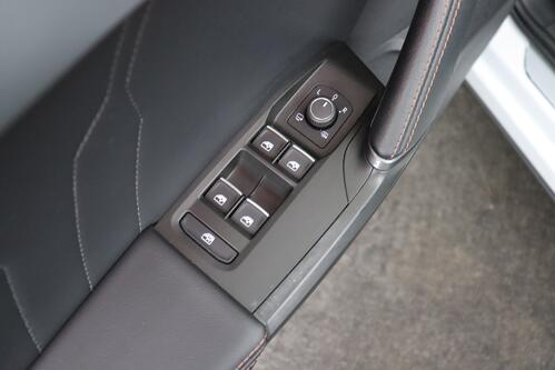 CUPRA Formentor   1.5 TSi 150pk DSG + CARPLAY + PDC + CRUISE + ALU