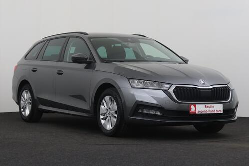 SKODA Octavia COMBI 2.0TDi DSG + CARPLAY + PDC + CRUISE