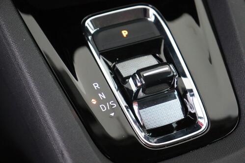 SKODA Octavia COMBI 2.0TDi DSG + CARPLAY + PDC + CRUISE