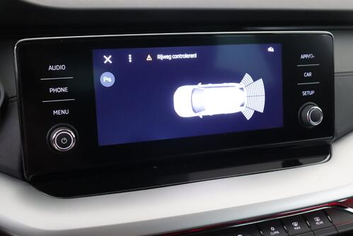 SKODA Octavia COMBI 2.0TDi DSG + CARPLAY + PDC + CRUISE