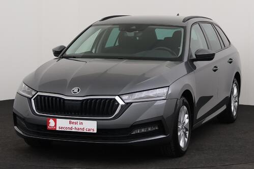 SKODA Octavia COMBI 2.0TDi DSG + CARPLAY + PDC + CRUISE