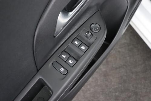 OPEL Corsa  GS -LINE 1.2i TURBO  + A/T + CARPLAY + CAMERA + PDC + CRUISE + ALU 