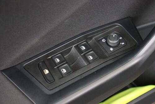 VOLKSWAGEN T-Roc LIFE 1.0 MT TSI + GPS + CARPLAY + PDC + ALU 