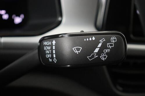 VOLKSWAGEN T-Roc LIFE 1.0 MT TSI + GPS + CARPLAY + PDC + ALU 