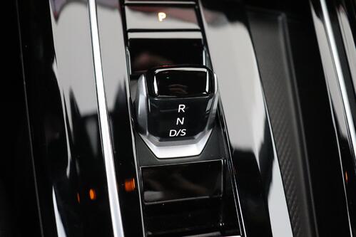 VOLKSWAGEN Golf GTI 2.0 TSI  DSG + GPS + CARPLAY + PDC + CRUISE (ACC) + ALU  