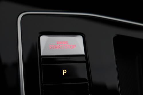 VOLKSWAGEN Golf GTI 2.0 TSI  DSG + GPS + CARPLAY + PDC + CRUISE (ACC) + ALU  