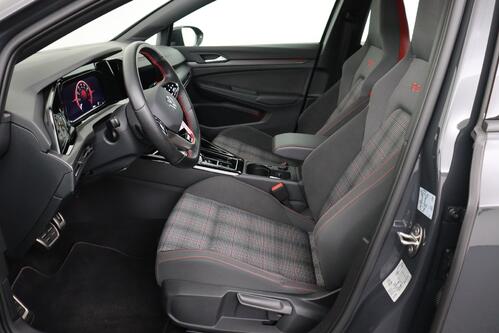 VOLKSWAGEN Golf GTI 2.0 DSG + CARPLAY + PDC + ALU 