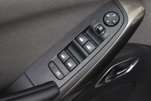 CITROEN C4 SpaceTourer  BUSINESS 1.5 BLUEHDI EAT8 +A/T + 7PL. + GPS + LEDER + CAMERA + PDC + CRUISE + ALU 