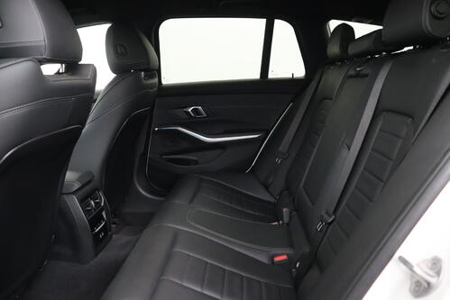 BMW 330 G21 - TOURING e iA  xDrive M-SPORT + GPS + LEDER + CARPLAY + CAMERA + PDC + CRUISE + ALU 