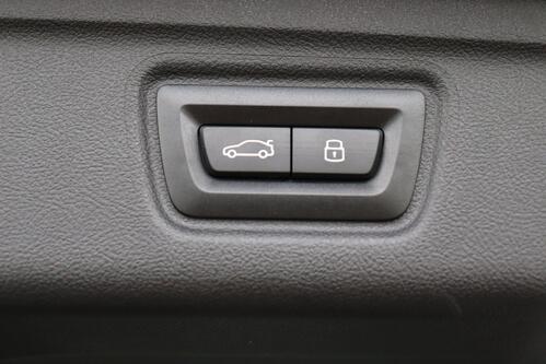 BMW 330 G21 - TOURING e iA  xDrive M-SPORT + GPS + LEDER + CARPLAY + CAMERA + PDC + CRUISE + ALU 