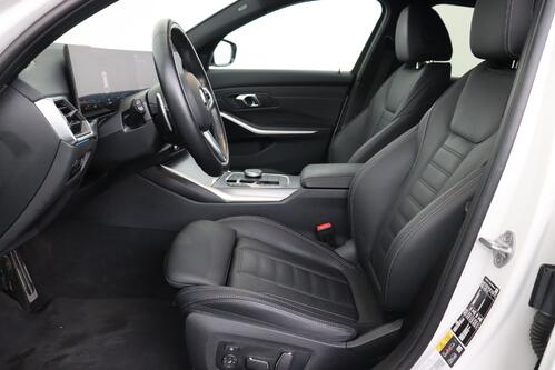 BMW 330 G21 - TOURING e iA  xDrive M-SPORT + GPS + LEDER + CARPLAY + CAMERA + PDC + CRUISE + ALU 