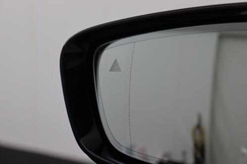 BMW 330 G21 - TOURING e iA  xDrive M-SPORT + GPS + LEDER + CARPLAY + CAMERA + PDC + CRUISE + ALU 