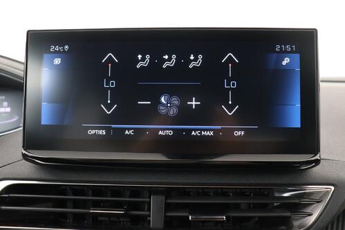 PEUGEOT 3008 ALLURE 1.2 PURETECH  EAT8 + CARPLAY + CAMERA + PDC + CRUISE + ALU