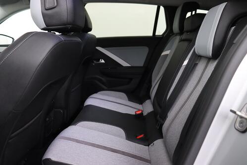 OPEL Astra SPORTS TOURER 1.2i  + A/T + CARPLAY + CAMERA + PDC + CRUISE + ALU