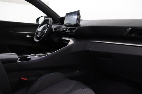 PEUGEOT 3008 ALLURE 1.2 PURETECH EAT8 + A/T + GPS + CARPLAY + HALF/LEDER + CAMERA + PDC + CRUISE + ALU 18
