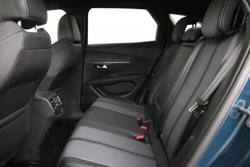 PEUGEOT 3008 ALLURE 1.2 PURETECH EAT8 + A/T + GPS + CARPLAY + HALF/LEDER + CAMERA + PDC + CRUISE + ALU 18