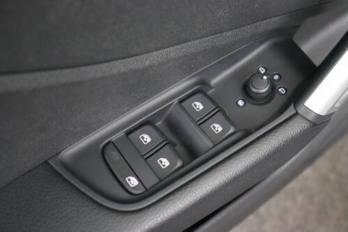 AUDI Q2 35 1.5 TFSI S-TRONIC + GPS + PDC + CRUISE + ALU 16