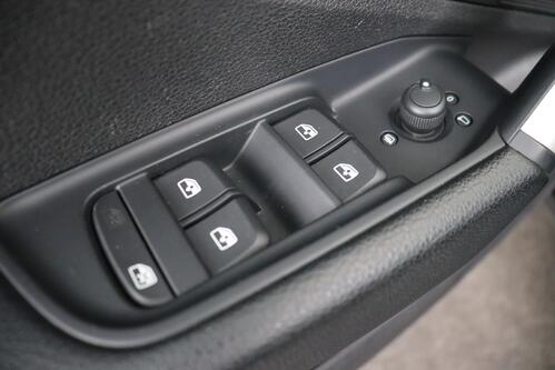 AUDI Q2 35 TFSI S-TRONIC  + GPS + PDC + CRUISE + ALU 