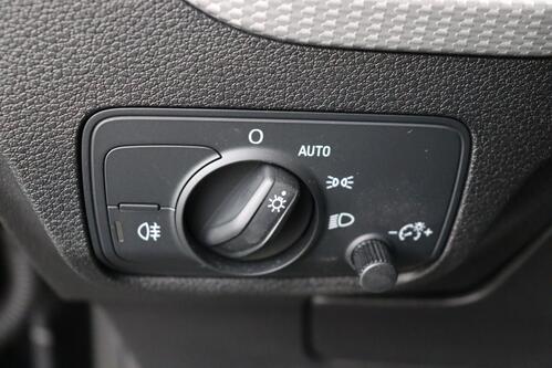 AUDI Q2 35 TFSI S-TRONIC  + GPS + PDC + CRUISE + ALU 