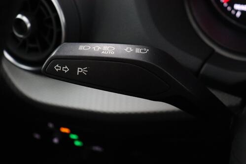 AUDI Q2 35 1.5TFSI S-TRONIC + GPS + PDC + CRUISE + ALU 