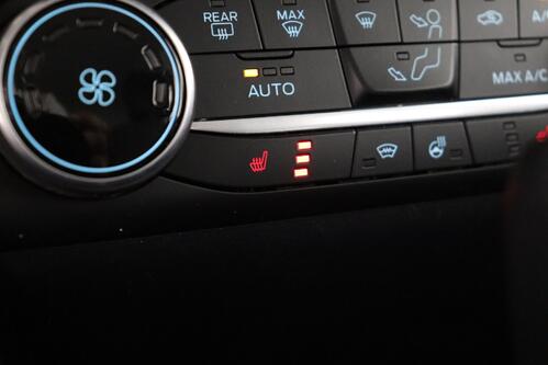 FORD Fiesta 1.0 TSI + CARPLAY + PDC + CRUISE + ALU 