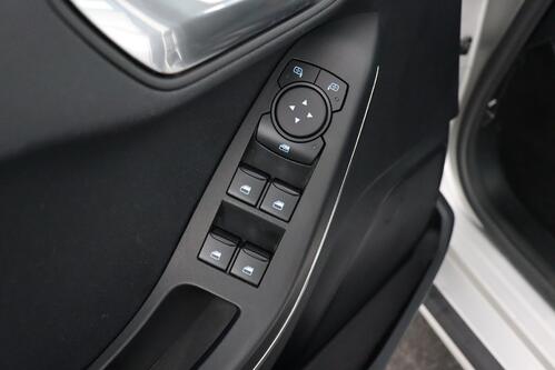 FORD Fiesta 1.0 TSI + CARPLAY + PDC + CRUISE + ALU 