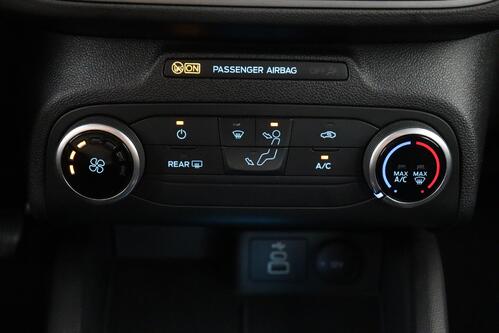 FORD Focus CLIPPER CONNECTED 1.5D ECOBLUE + GPS + CAMERA + PDC + CRUISE + ALU 