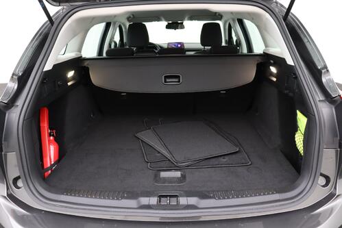 FORD Focus CLIPPER CONNECTED 1.5D ECOBLUE + GPS + CAMERA + PDC + CRUISE + ALU 