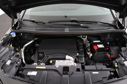 PEUGEOT 3008 ALLURE 1.2 PURETECH  EAT8 + A/T + GPS + HALF/LEDER + CAMERA + PDC + CRUISE + ALU 