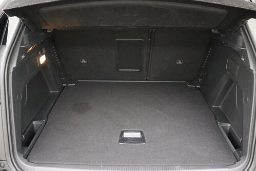 PEUGEOT 3008 ALLURE 1.2 PURETECH  EAT8 + A/T + GPS + HALF/LEDER + CAMERA + PDC + CRUISE + ALU 