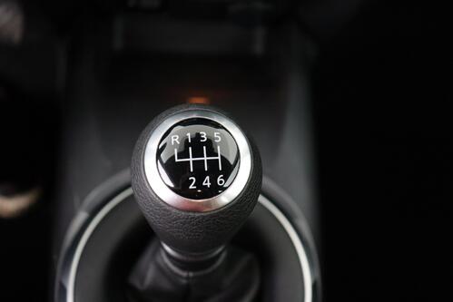 NISSAN Juke ACENTA 1.0L DIG-T 114 MT MY23  + CAMERA + PDC + CRUISE + ALU 17